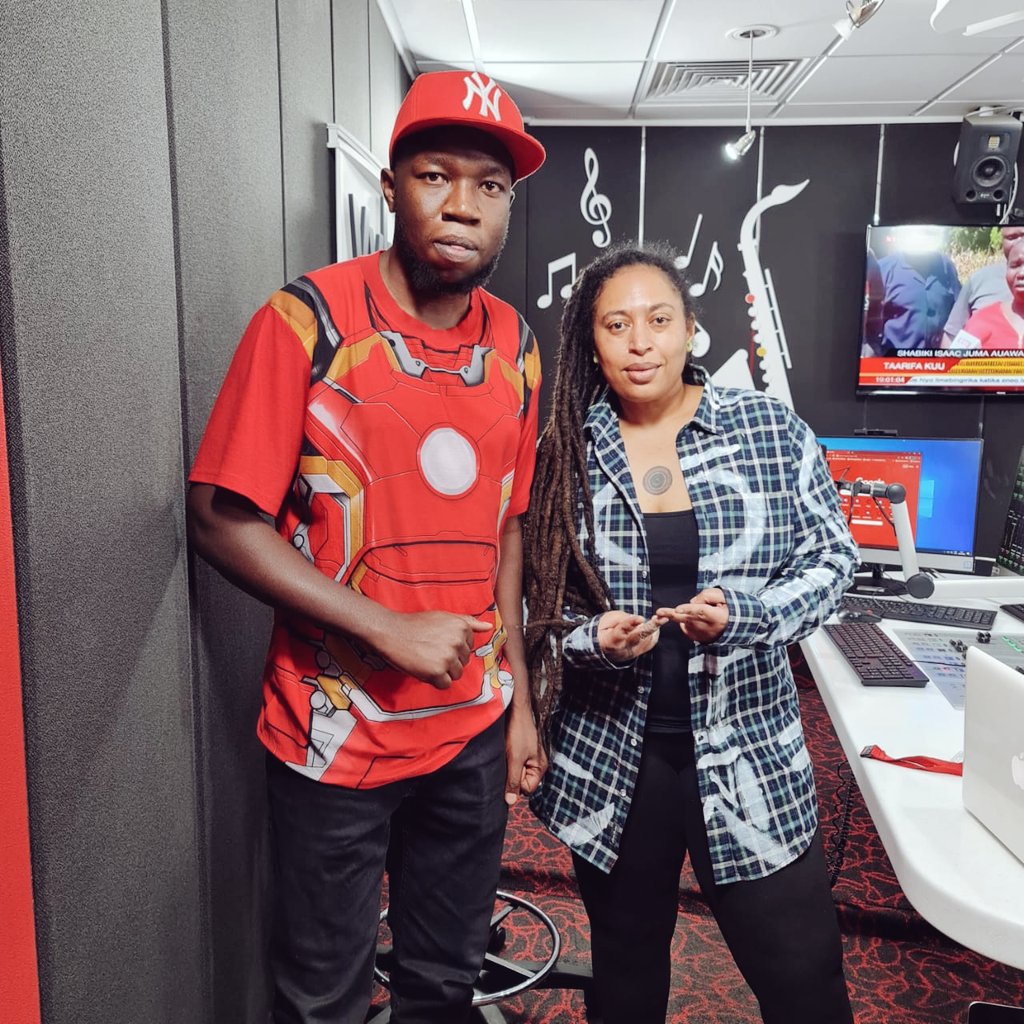 Sekkle down and catch a good vybe with <a href="/NaziziHirji/">𝐍 𝐀 𝐙 𝐈 𝐙 𝐈 🇰🇪</a> &amp;  Deejay Climax Dee tonight on #CeaseNSekkle 🔥 What are you grateful for?