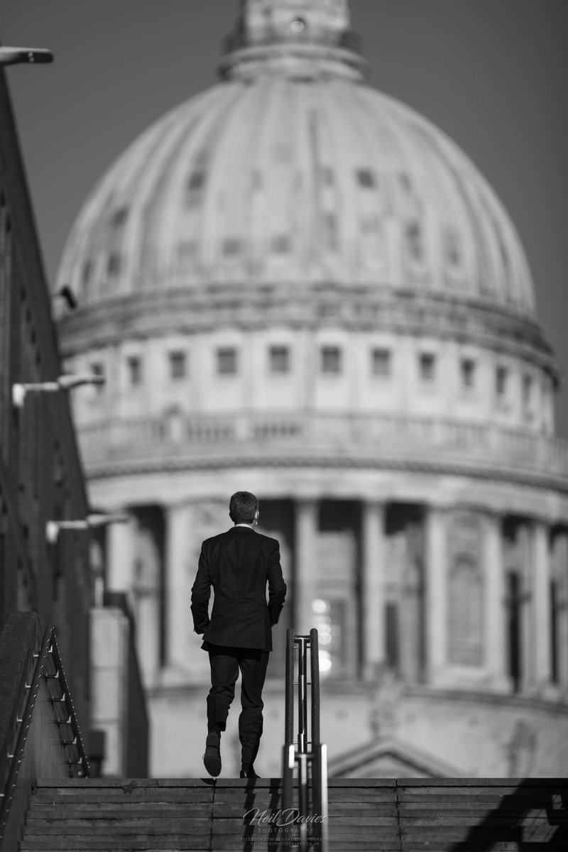 St Paul's 

#blackandwhitephotography #d850 #nikonphotography #londonstreet #streetphotography #blackandwhite #architecture #stpauls #Cathedral #London #photography #photo