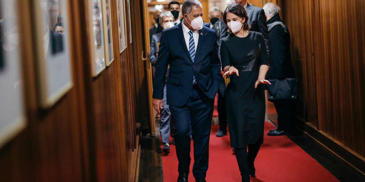 Moved &amp; grateful that you <a href="/MKMickeyLevy/">מיקי לוי - 🇮🇱🎗️Mickey Levy</a> - as first speaker of the Knesset - addressed the <a href="/Bundestag/">Deutscher Bundestag</a> on Int Holocaust Remembrance Day this morning. Your appeal to keep alive the memory of the victims &amp; transmit the events of the past to next generations stays with me. #WeRemember