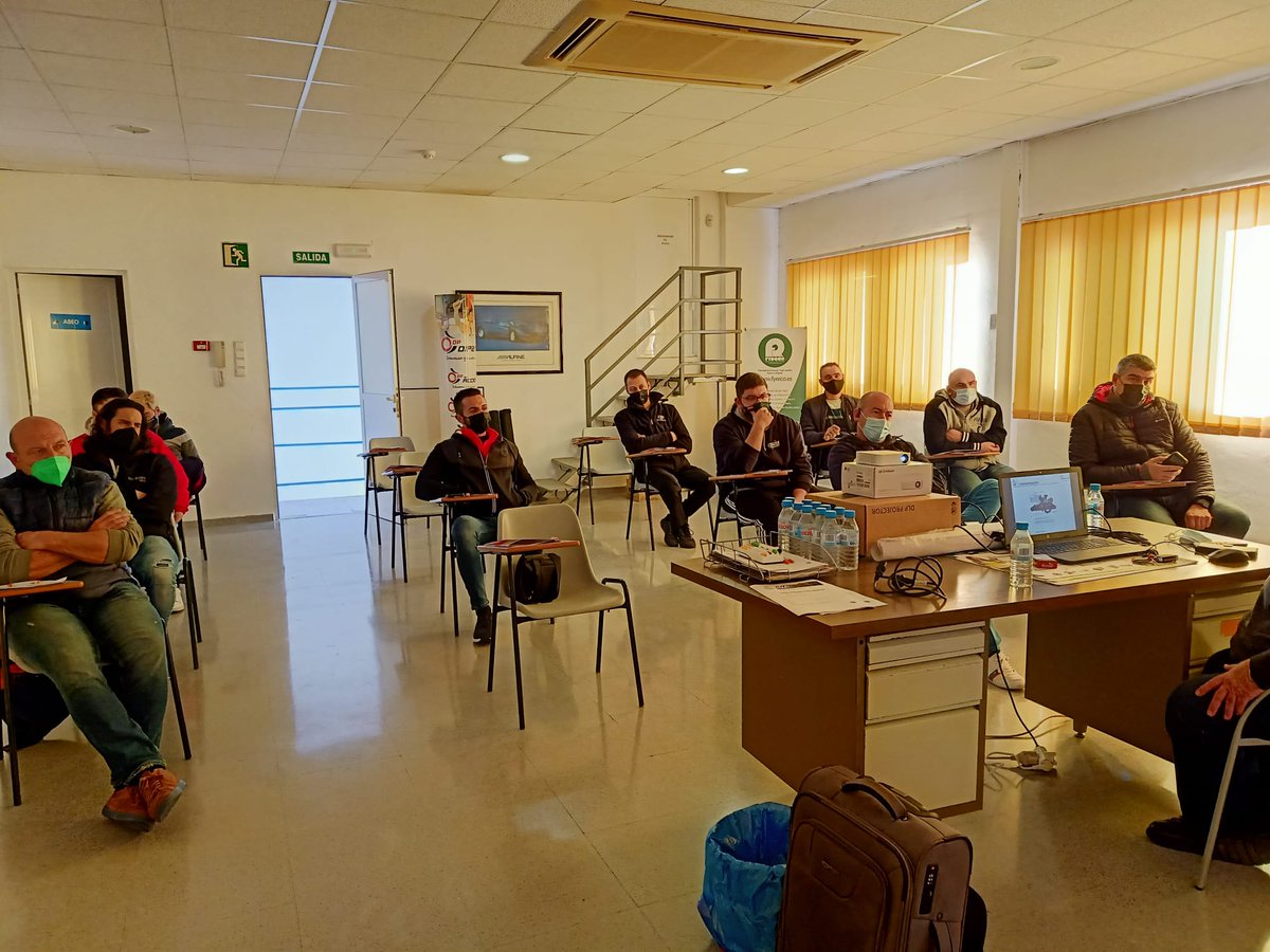 DIPARTSL's tweet photo. 📣 ¡Esta semana nuestros técnicos del #DPService están por la Comunidad Valenciana! 👌
🛡🚗 En Alicante, con nuestro #socioDIPART, Elektra, han abordado un tema fundamental para la #seguridad en el #coche: los sistemas de frenado de nueva generación
🔸 #somosDIPART 🔹 https://t.co/xXpjTMQFms