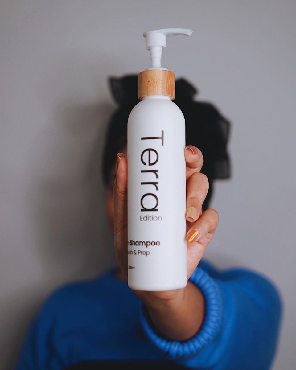 TerraEditionInc's tweet photo. “this year one of my goals is to focus more on my hair growth and my overall haircare routine throughout the week step by step!
First step: Starting with one of my fav lazy girl product in my routine, this pre-shampoo goodness”
#TerraEdition #PreShampoo #HairHealth https://t.co/t0iTIfHOhJ