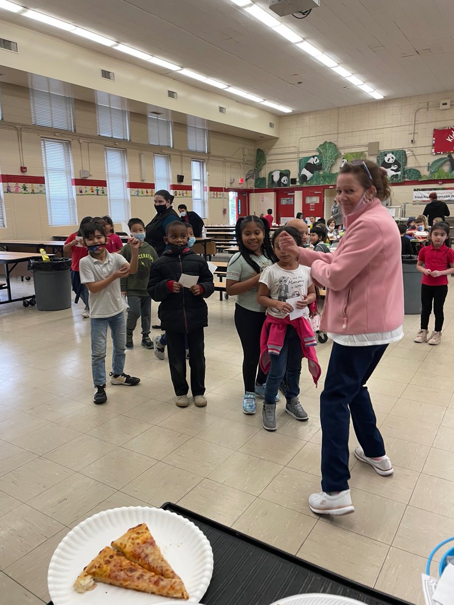 SanJosePandas's tweet photo. #ICYMI Snarg, a friend from #myiReady, visited our school and gifted our K-2nd grade students who reached their Winter goals some yummy pizza! #PandaSuccess @DuvalSchools @CurriculumAssoc https://t.co/nkzKApaC9n