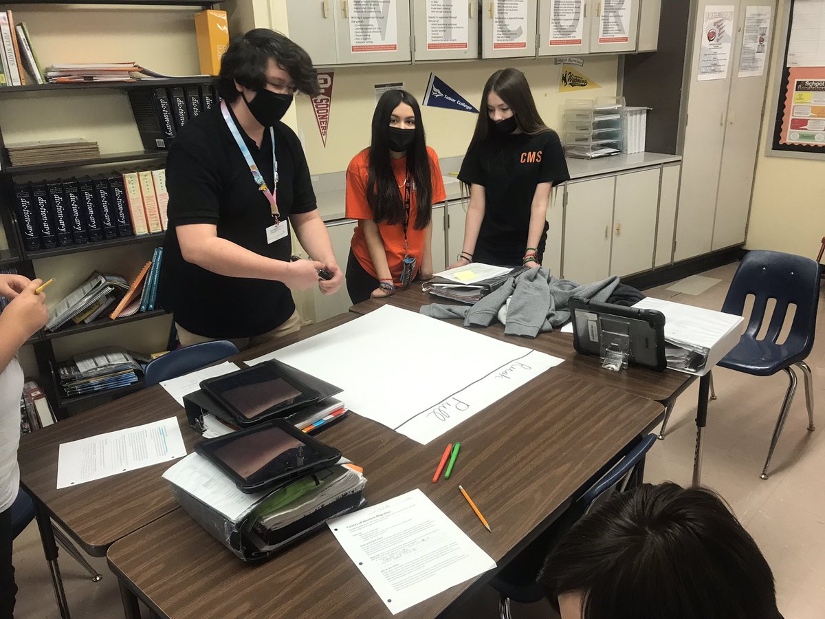 Started with some #MarkingTheText then threw in the #CollaborativePosters and finishing with a #GalleryWalk and #Quickwrite next! We’re coming for you Westward Expansion! @CMSPride <a href="/sambelsan/">Sam Belsan</a> <a href="/WPSAVID/">WPS AVID</a> #WPSProud