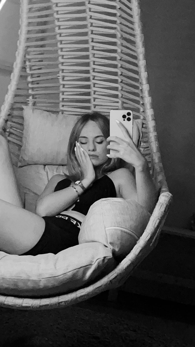 cemresolmazcm's tweet image. İyi geceler 💤