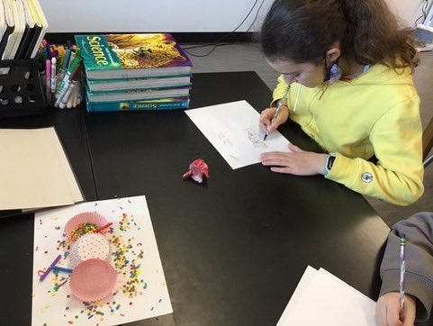 stdavidsschool's tweet image. We’re DRAWING a blank on a pun for this post...so here you go. Students from the MS Drawing Club weekly workshop created some birthday still-life drawings this week. With classes like these, it feels like it’s our birthday everyday here at St. David’s. #sdsw