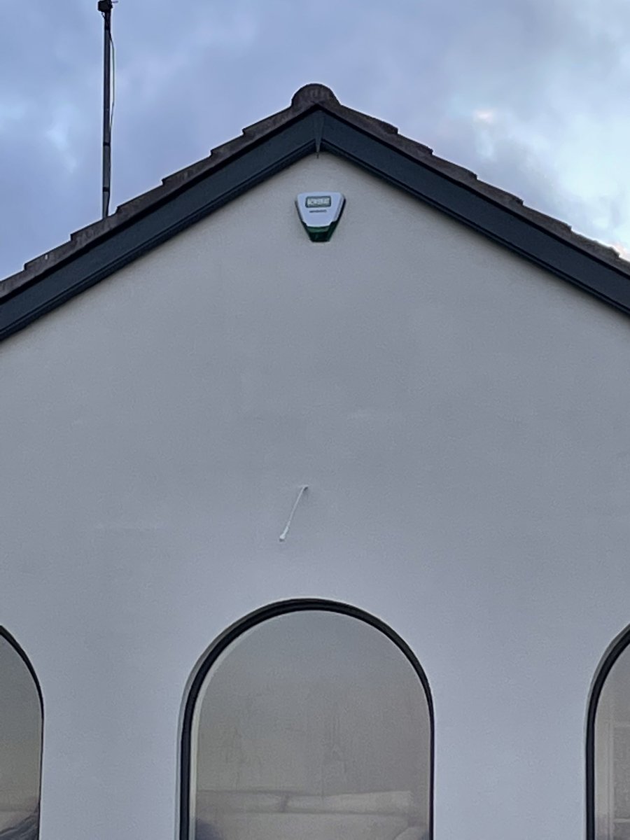 Acrobatirl's tweet photo. Installing a new alarm system in Feltrim Co.Dublin #Sparks , https://t.co/hedzKLV0yH https://t.co/udgDkozhVe