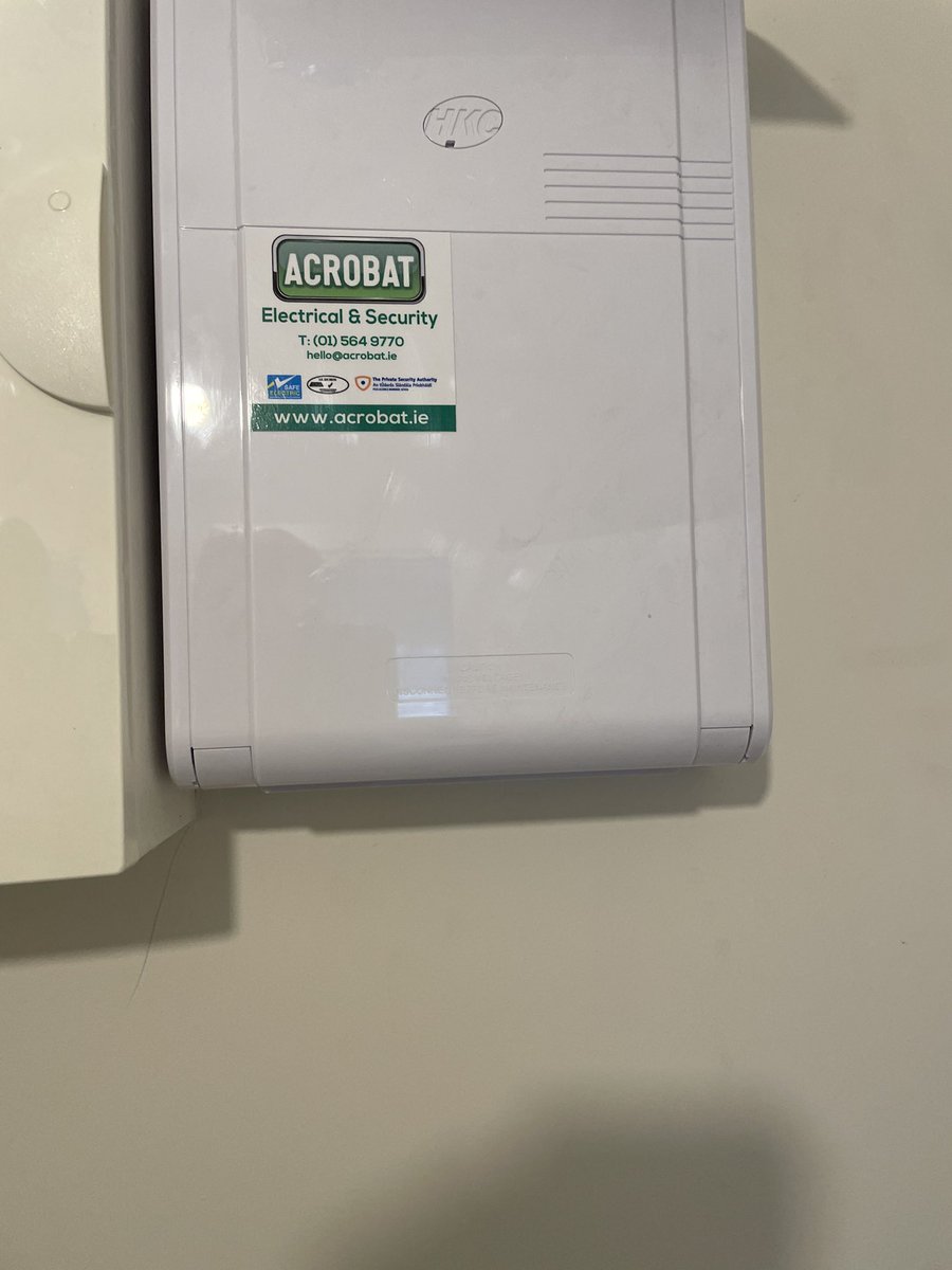 Acrobatirl's tweet photo. Installing a new alarm system in Feltrim Co.Dublin #Sparks , https://t.co/hedzKLV0yH https://t.co/udgDkozhVe
