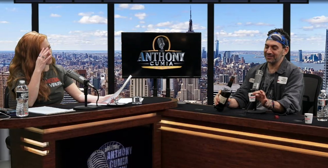 Baldassano's tweet image. When @ApartmentBoss is away, and @Geno_Spigante has no one to pre-show drink with.. 

He brings the drinks to wheomever is hosting.  

Geno gonna be Geno.

Chrissy should have worn long sleeves to hide the incoming geno punch bruises...  #GoodOneBoss-Ess