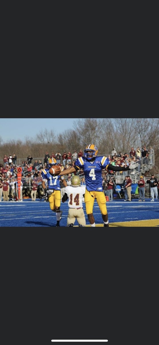 NE10CHAMPS21's tweet photo. TBT to the human highlight reel @jthompson4690 “Quattro” will go down as one of the best WR’s in New Haven history; his 36 receiving TD’s and 2500 receiving yards both rank 2nd all time at New Haven. A two time All American in ‘11 and ‘12, Jason signed with the Redskins in ‘13 https://t.co/vODnhCBDKS