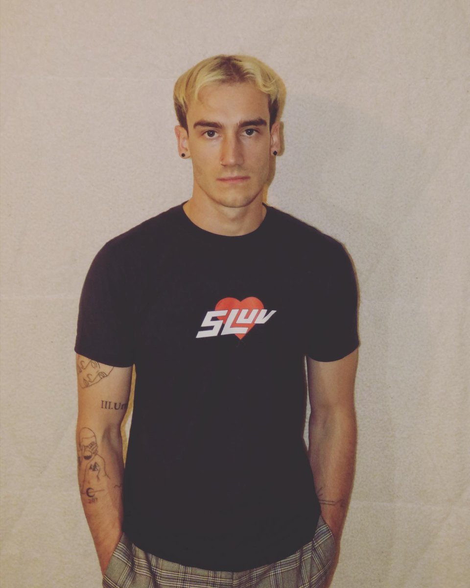 sluvthyenemy's tweet image. Shop luvethyenemy.com 

#clothing #brand #clothingbrand #fashion