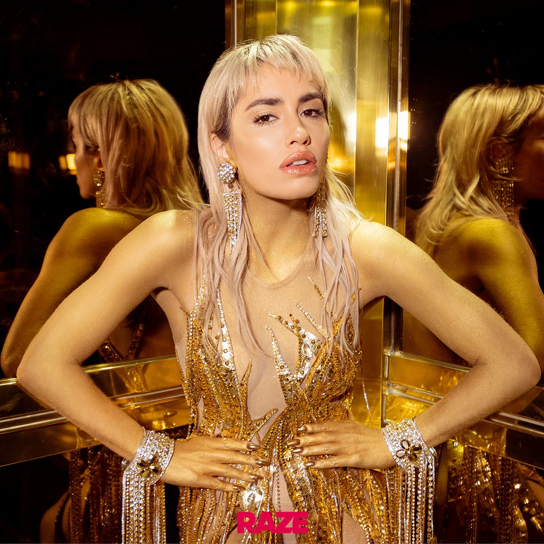 razeofficial's tweet photo. DIVA OUT NOW
Creíamos que el año no podía mejorar, pero llegó @lalioficial y nos mostró lo equivocadxs que estábamos 🔥💛. Corre a escucharla para saber de lo que hablamos. #DIVA #LALI2022
https://t.co/H3zZ5hsZUi https://t.co/0ChSHoCTOp