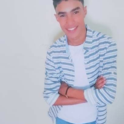 - كُل عيون مرت عابرۿ إلا عُيونك ♥️.