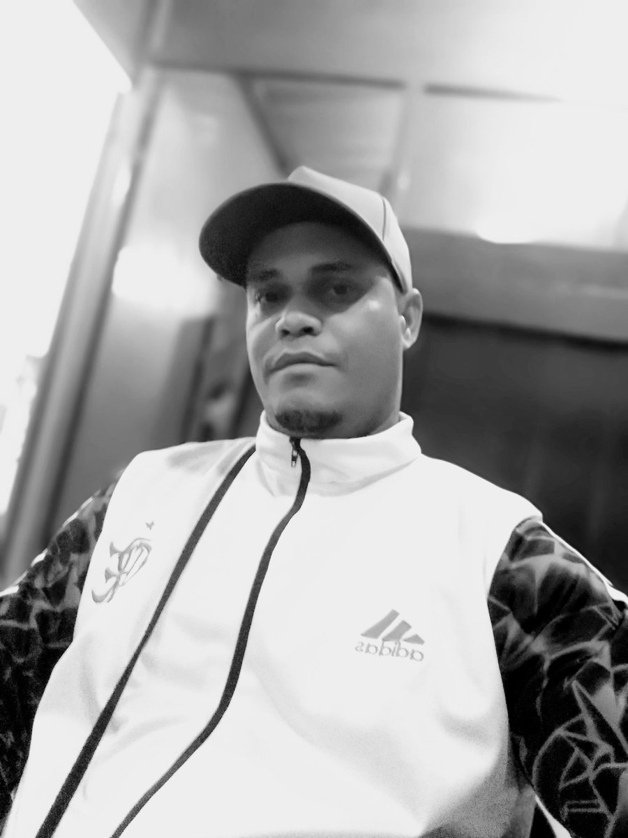 JulioCe36039372's tweet photo. A meta e subir na vida sem fazer ninguém de escada https://t.co/NZzgAPgqe3