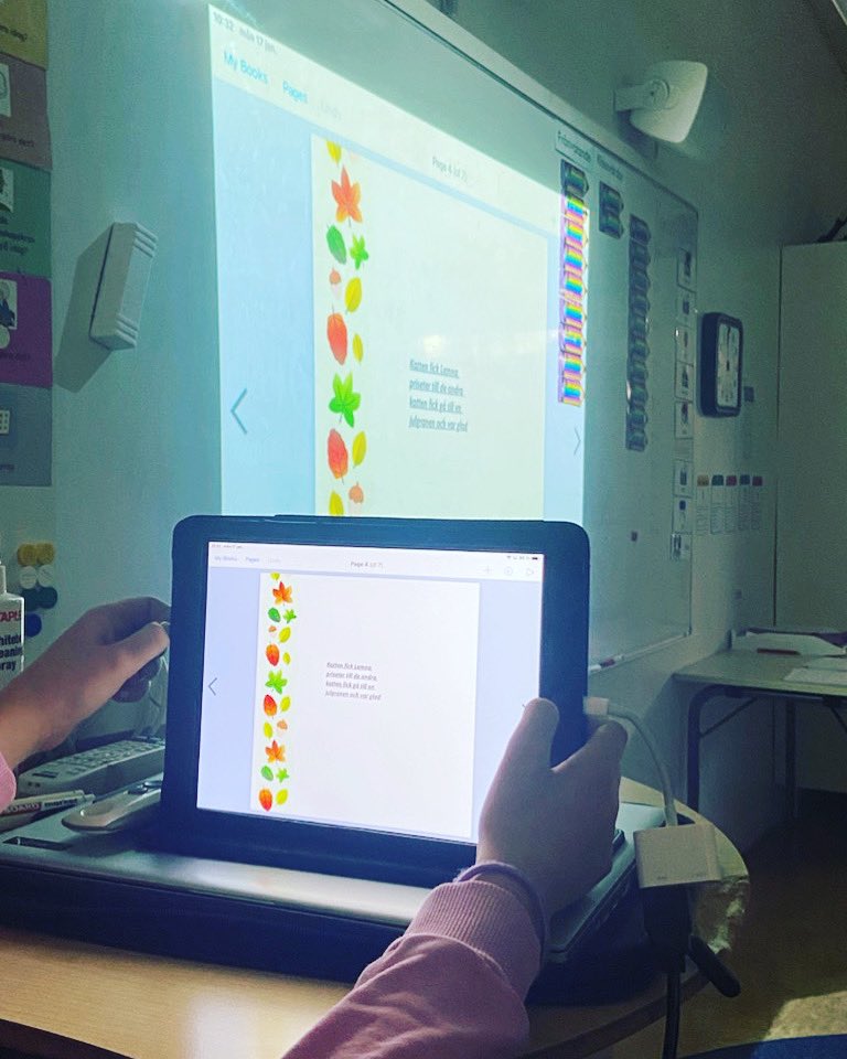 I årskurs 2 läser eleverna upp sina berättelser som de har skrivit i Book creator ✅ #nybohovsskolan #läsochskrivutveckling #kreativitet #digitalaverktyg #optimalalärmiljöer #Bookcreator