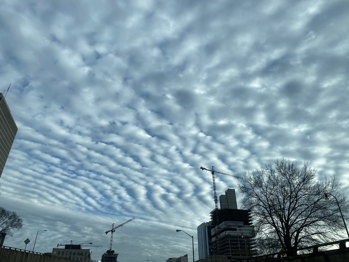 kayvanfleet's tweet photo. @NashSevereWx LOOK AT THESE CUTIES ☁️🌨☁️ https://t.co/ivW53VVRci