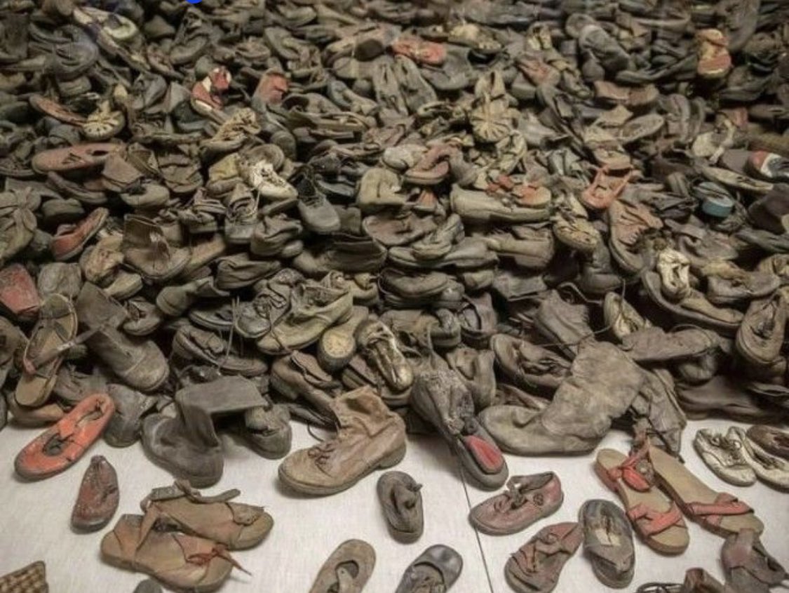VirginiaProdan's tweet image. January 27, 1945, 77 years ago, the concentration and extermination camp of Auschwitz in Nazi-occupied Poland was liberated &amp;amp; exposed. This photo shows some of the shoes they wore before being killed in gas chambers. (Auschwitz I. Block 5).
 Freedom is precious @VirginiaProdan