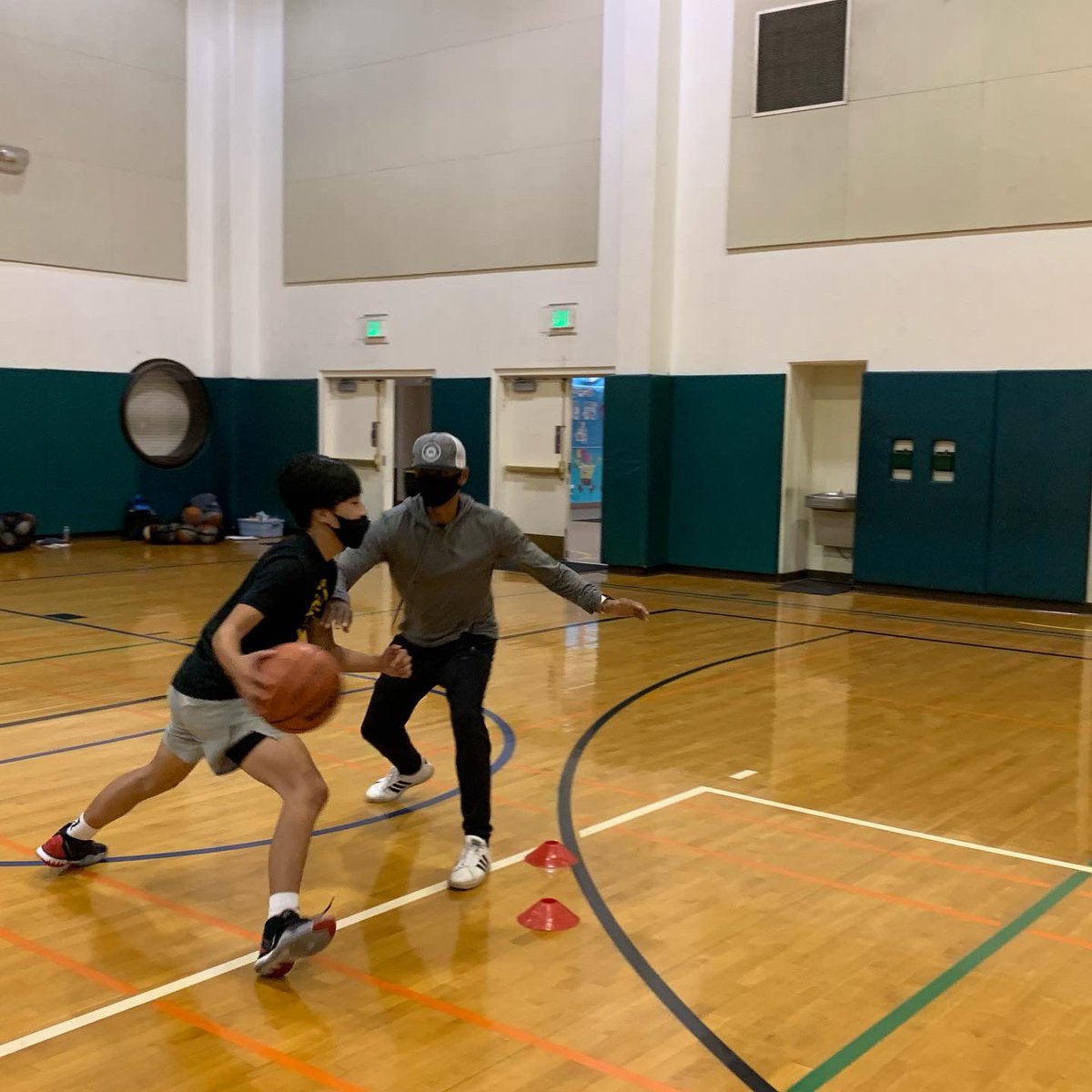 GTbball's tweet photo. Kicking off 2022 with our YAC Winter 2022 session, starting Tuesday’s, 3/15, is now OPEN! Want to learn the basic and creative fundamentals of basketball? Call or click today to join us, as roster space will be limited. GO GAMETIME!!! #gametimebball #winter2022 #YAC #scpr https://t.co/nVmohnf4BV