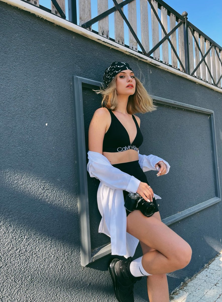 cemresolmazcm's tweet image. Şşt sakin ol