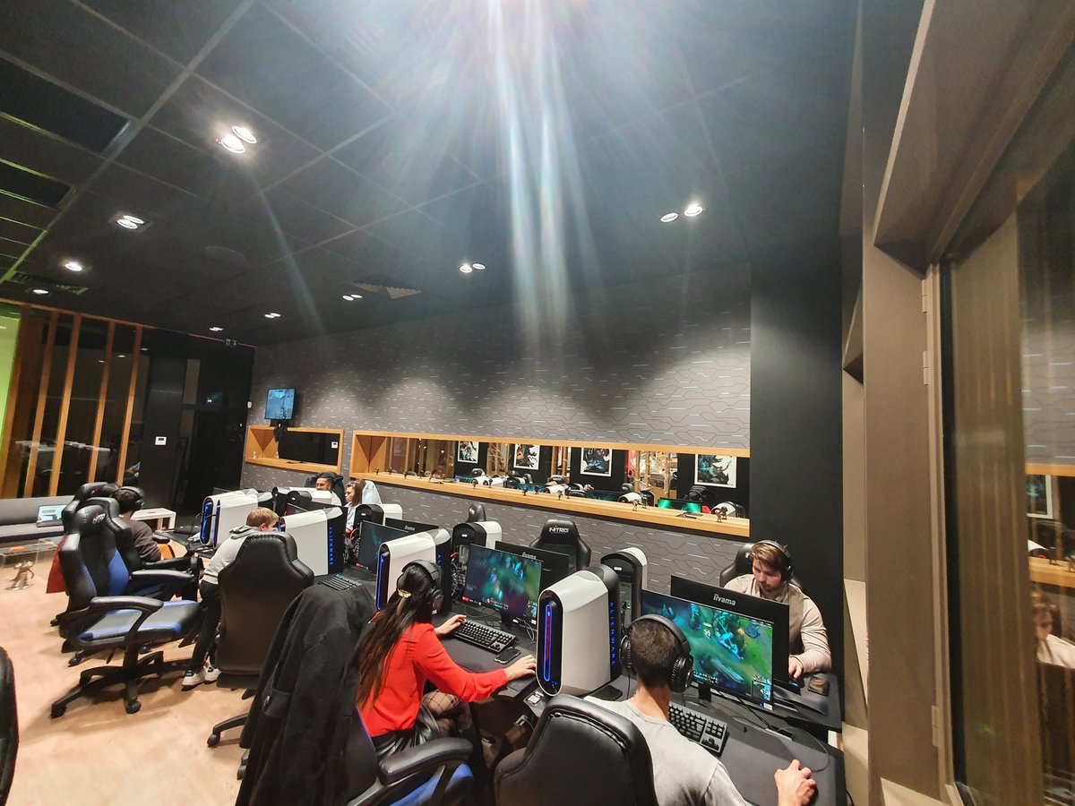 planetesports69's tweet photo. Planetesports  c'est ça !! https://t.co/4Cm7dBSkAF