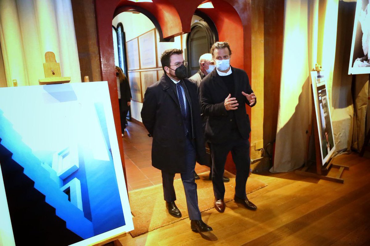 El #president <a href="/perearagones/">Pere Aragonès i Garcia</a> acomiada Ricardo Bofill, "un català universal"

📸El cap de l'Executiu ha visitat La Fàbrica, el taller estudi de l’arquitecte <a href="/ricardobofill/">Bofill Arquitectura</a> a Sant Just Desvern, i ha signat al llibre de condolences 

🔗bit.ly/33VdTdS