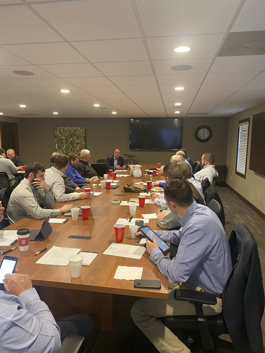 GovMikeKehoe's tweet image. .@MissouriCorn is dedicated to increasing opportunities for Missouri Corn farmers. I have enjoyed visiting with some of their members in the Capitol this week &amp;amp; at this morning’s board meeting. Corn is one of @MoAgriculture’s top commodities and helps move #MissouriForward.