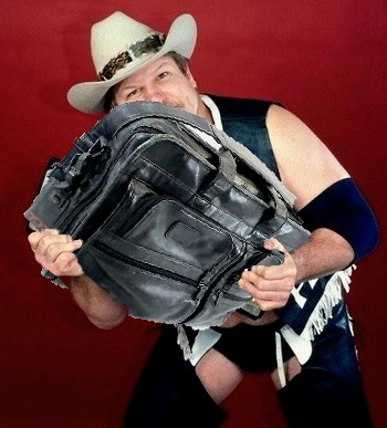 WhompThatSucker's tweet photo. @blackcatOSWP Stanford "The Giant Laptop Bag" Hansen https://t.co/vV4vi6cWq0