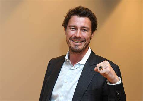 Happy Birthday Marat Safin 42, former world no.1 and 2 time slam winner. Massive talent, liked a party...   