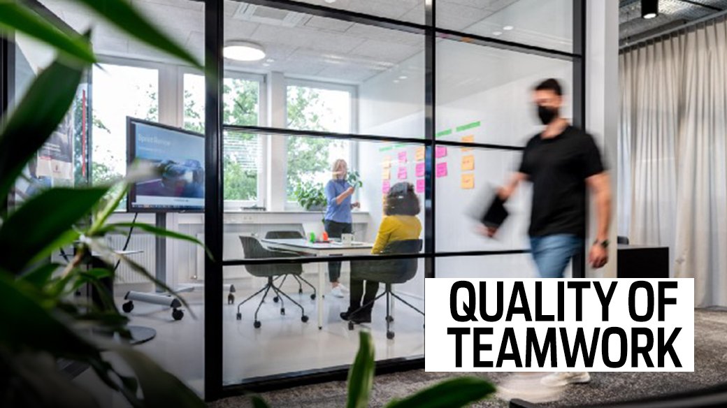It is not simple to transform a group of individuals into an agile, high-performing team with a common goal. We incorporated a lot from Scrum &amp; SAFe at Porsche Digital which has shown to improve cooperation. This article will provide more insights:

💡 medium.com/next-level-ger…