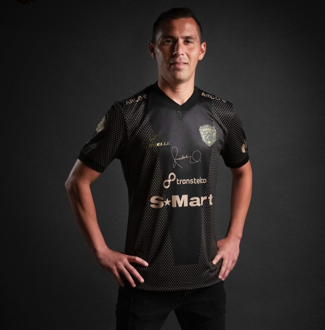 ¡Paul Aguilar con el Jersey edición limitada de Juan Gabriel !
#teamaguilar22 #PaulAguilar #MásBravosQueNunca #FCJuarez
