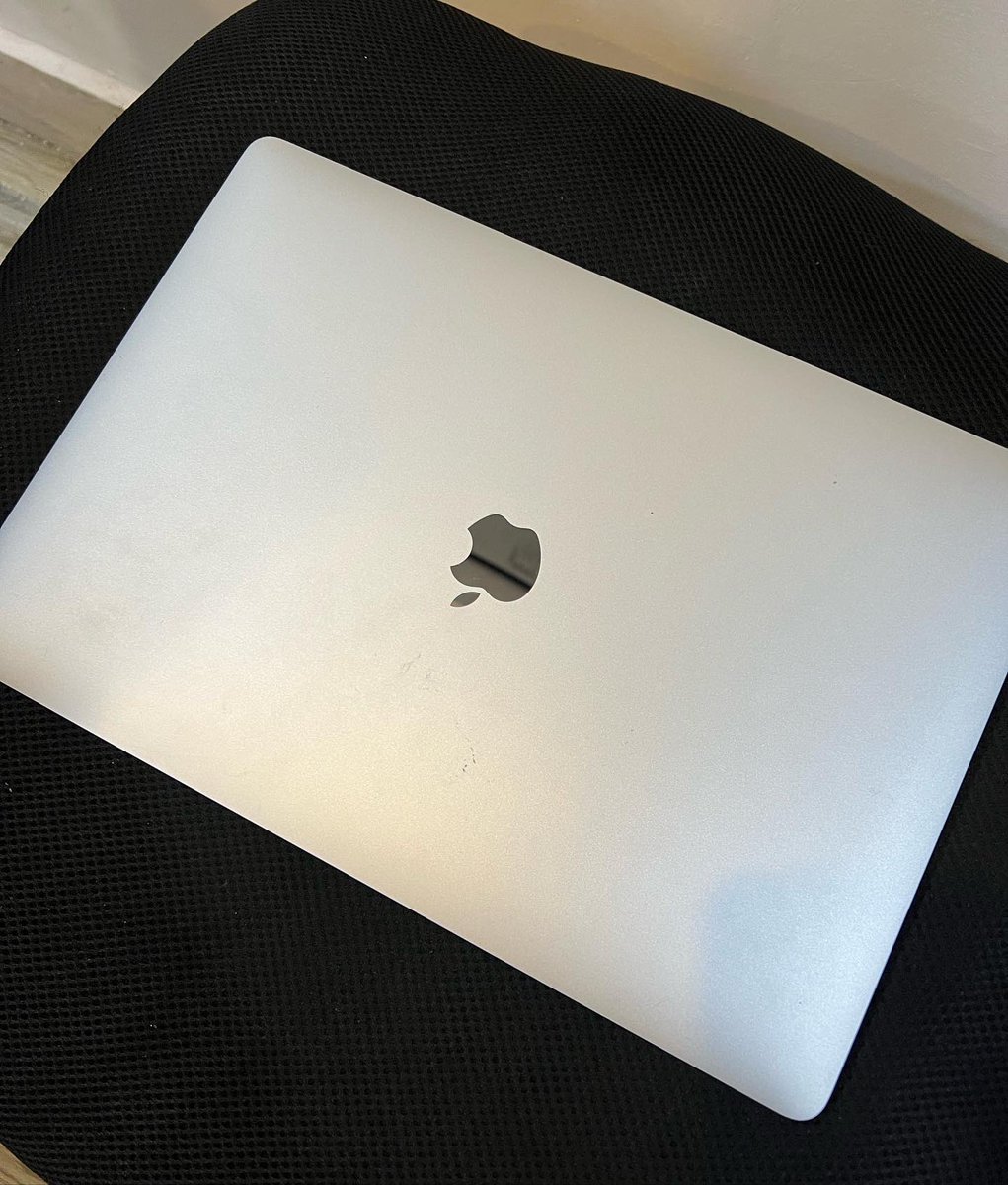 daviecyril's tweet photo. Macbook Pro (2016 inch-15)
Specs;
Processor 2.7GHz intel Core i7
Memory 16GB 
Storage 512GB
Graphics intel HD Graphics 530 1536Mb
Touchbar 🤤

6Month Warranty
Price: 3,200,000
☎️Call/Whassap: 0766139709

Free Delivery 
Free Basic Software installation https://t.co/vNq4yjBwlX