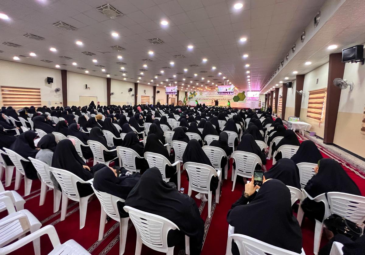 AlkafeelAbbas's tweet photo. انطلاقُ فعّاليات اليوم الأوّل من الحفل المركزيّ لتخرّج طالبات الجامعات العراقيّة
https://t.co/ISbLgUj18J https://t.co/XnERD0J9wK