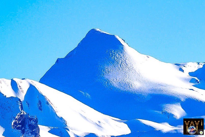 reivaxstgo31's tweet photo. #jeudiphoto toujours un grand 🌞et ciel #bleuazur sur les #PyrénéesCentrales le #PicduCagire le #picdeMaubermé 2880m 📷1/2 vu du #ValdAran en Espagne depuis le #colduPortillon 📷3/4 vu depuis #SaintGaudens 📷4 sur la gauche et sur la droite le Pic du Cagire 1912m @HauteGaronne https://t.co/RBP2oJ93cp