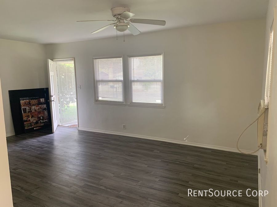 RentSourceSCV's tweet photo. #rentsourcecorp has listed a new property!!

Santa Clarita Valley Rental located just off of Orchard Village Rd and 8th Street in the city of Newhall.

2Beds
1Bath
23418 8th St - Unit A #Newhall #CA 91321

https://t.co/9Kksz7qEKN or Visit https://t.co/7osgxaGMOh TODAY!! https://t.co/cseXmtN928