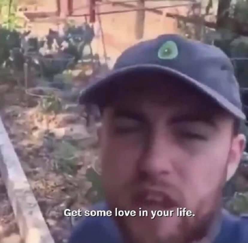 budge_wav's tweet photo. bringin this back cuz it seems everyone in my life could use a lil love right now 🖤 https://t.co/kBGUIUFrP0