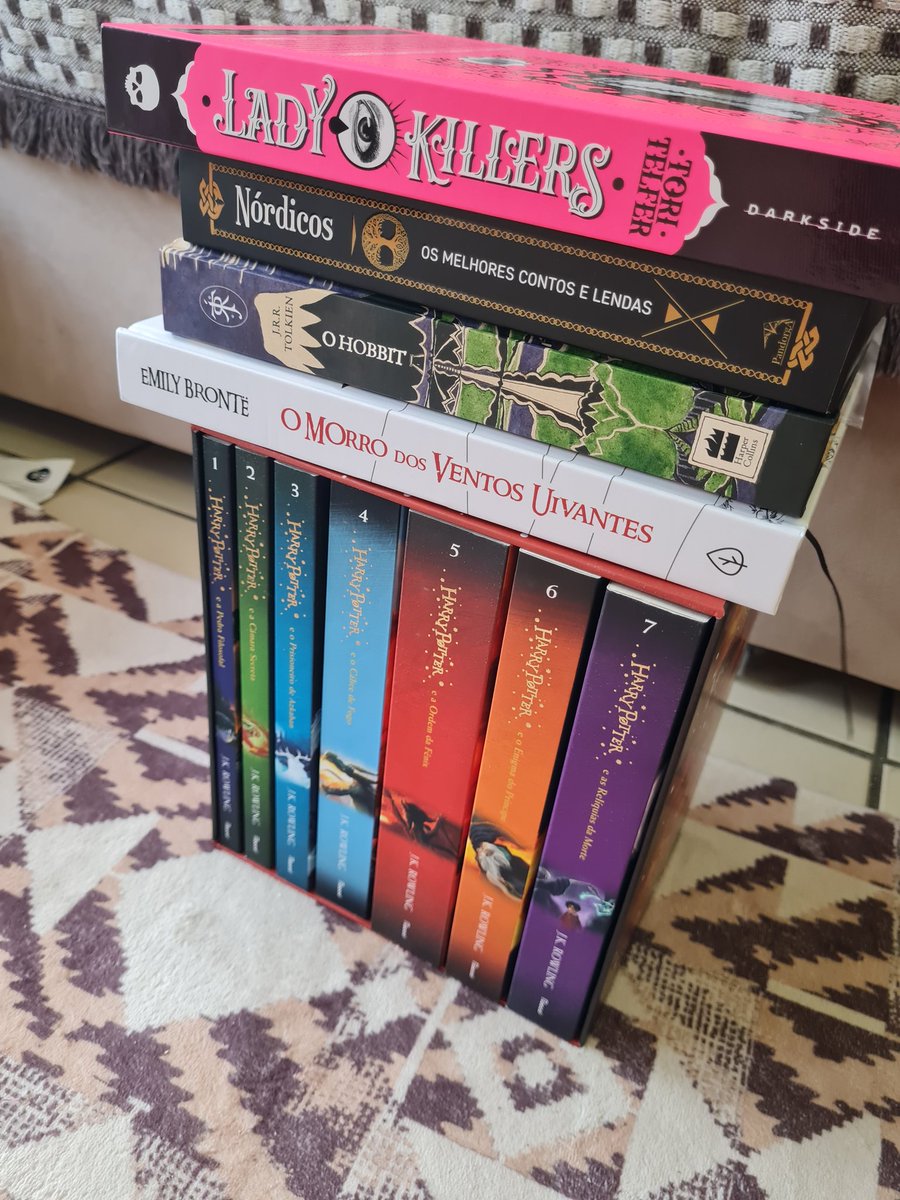 dudsmonteiroo's tweet image. Primeira parte dos meus recebidos da Amazon 💙😍💙