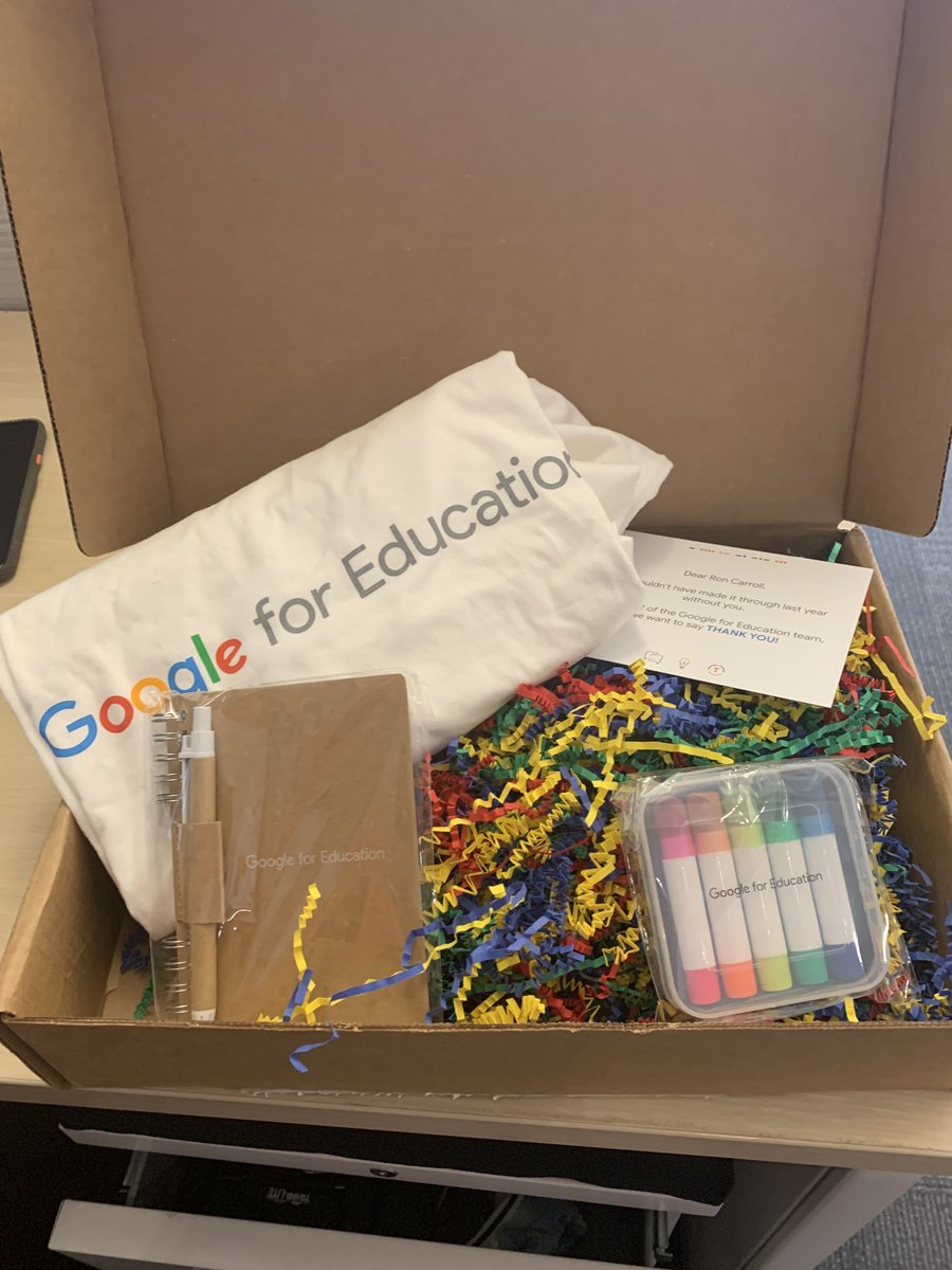 CPS_InstrucTech's tweet image. Look at what the great @rcarroll2003 got!! The perks of being a #googleinnovator!! Thanks @GoogleForEdu ❤#cpsteacher #cpsgoogle #cpsedtech #google #googleforeducation #bigdeal #techinnovator #awesome #googleswag #tech #techteacher #techclassroom #technology #teachers #techsavvy