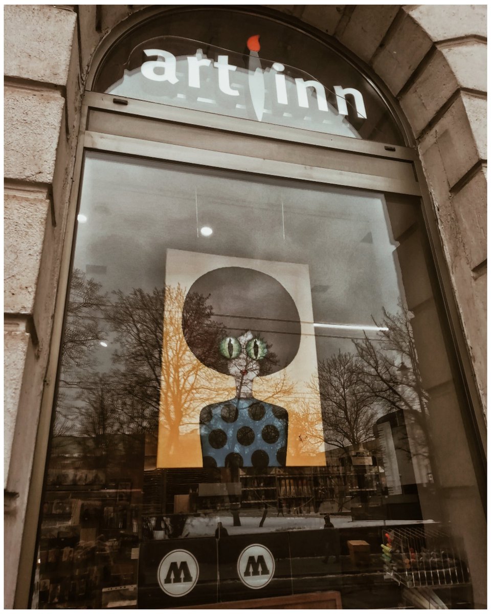 ViktorijaArts's tweet photo. Three of my paintings are now exhibited in the center of #Vilnius city. In an art supply shop where I work. 🥰🌼 One of the paintings is my female version of #TATA of #BT21, originally created by #V of @BTS_twt. 🎨
#ViktorijaArtist #code_DAISY #art #artist https://t.co/TAmPHBS8TV