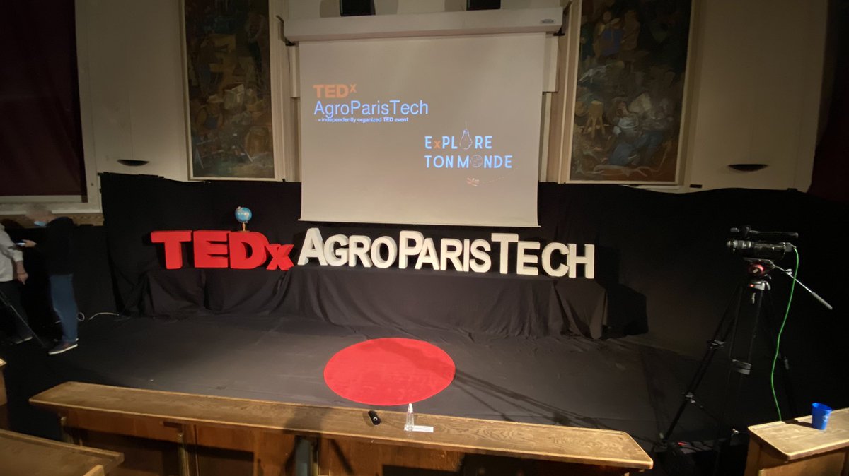 TEDxSaclay's tweet photo. Prêt pour @TEDxAPT 😀👍
#ExploreTonMonde
#SharingTEDx https://t.co/ZfdRGn9sSI