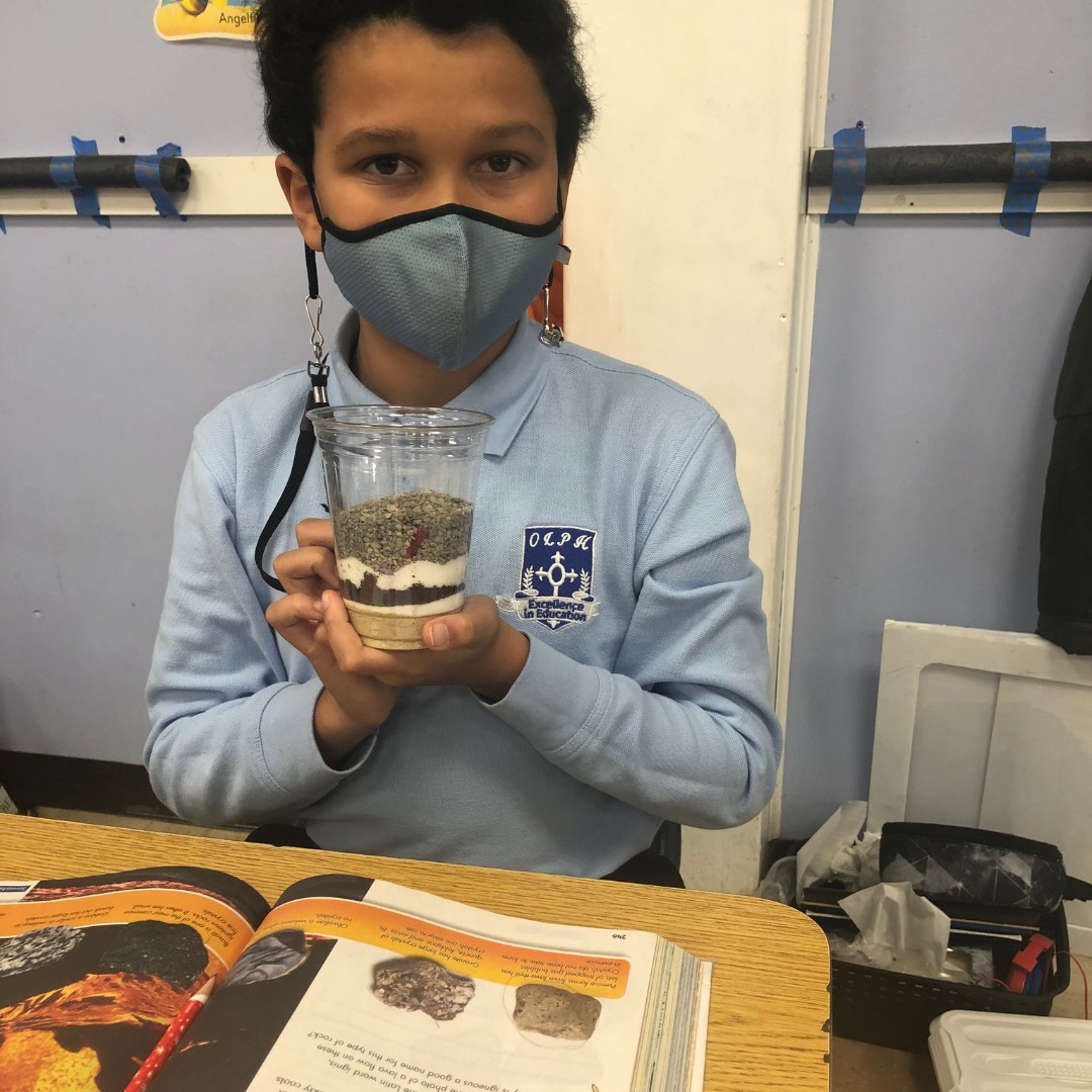 AtownDioceseEDU's tweet photo. LAB LEARNING! From experiments to building models, our schools engage our #saintsandscholars in hands-on science programs. Students remember the material better, feel a sense of accomplishment, and can apply knowledge to other situations. #safepresentgrowing #futurescientists https://t.co/doJ1v8Co8b