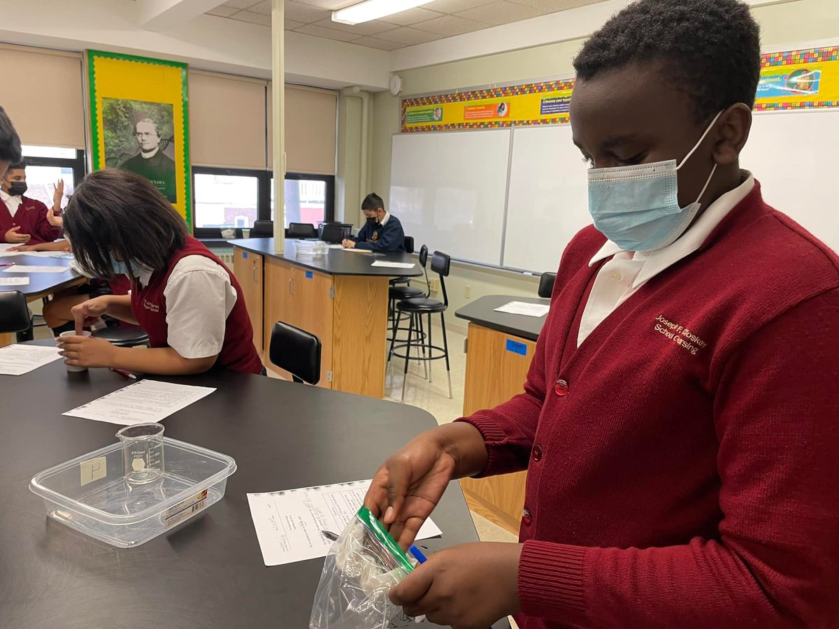 AtownDioceseEDU's tweet photo. LAB LEARNING! From experiments to building models, our schools engage our #saintsandscholars in hands-on science programs. Students remember the material better, feel a sense of accomplishment, and can apply knowledge to other situations. #safepresentgrowing #futurescientists https://t.co/doJ1v8Co8b