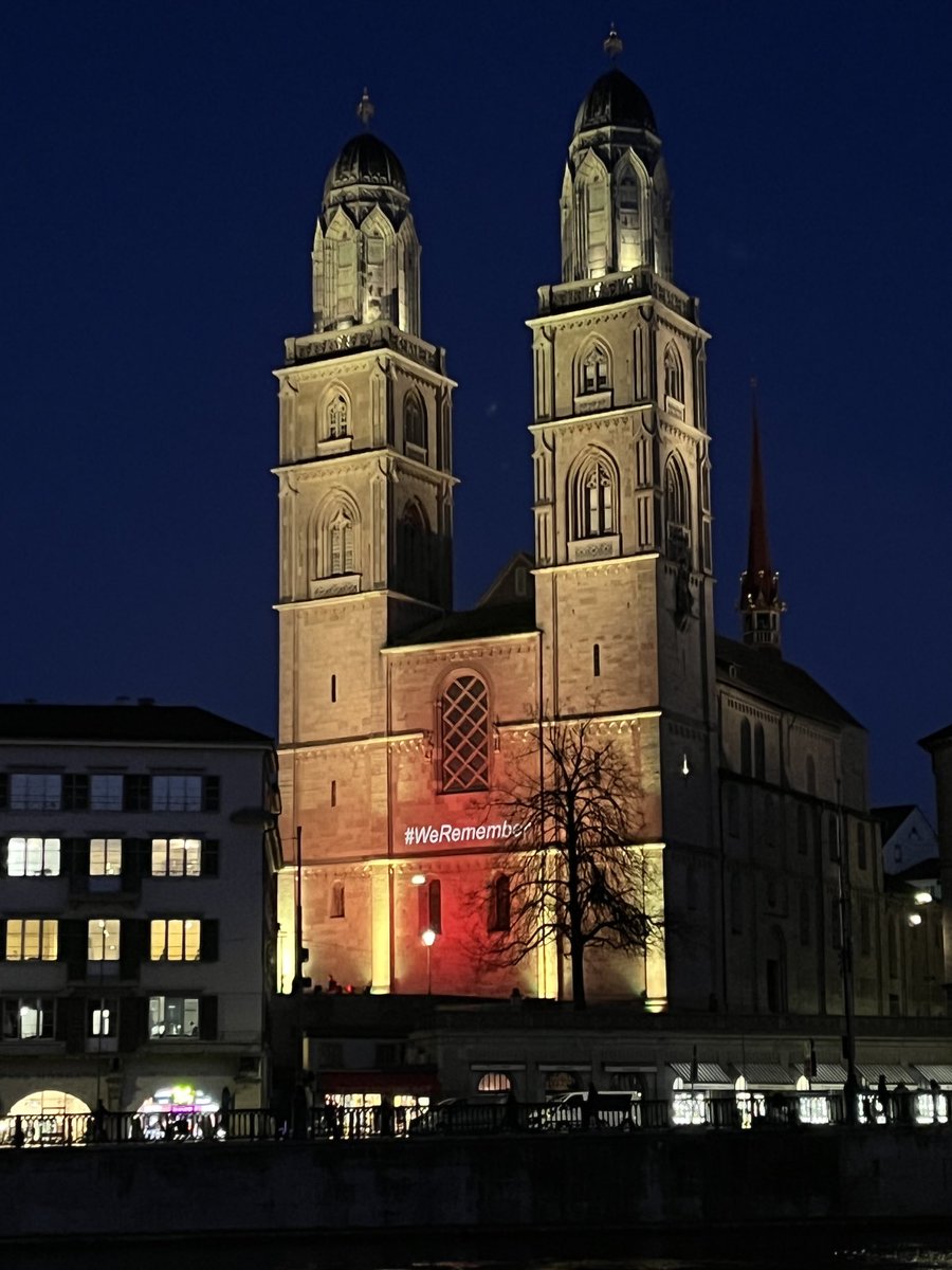 #WeRemember, il Grossmünster di Zurigo si illumina in memoria delle vittime della Shoah @RSInews