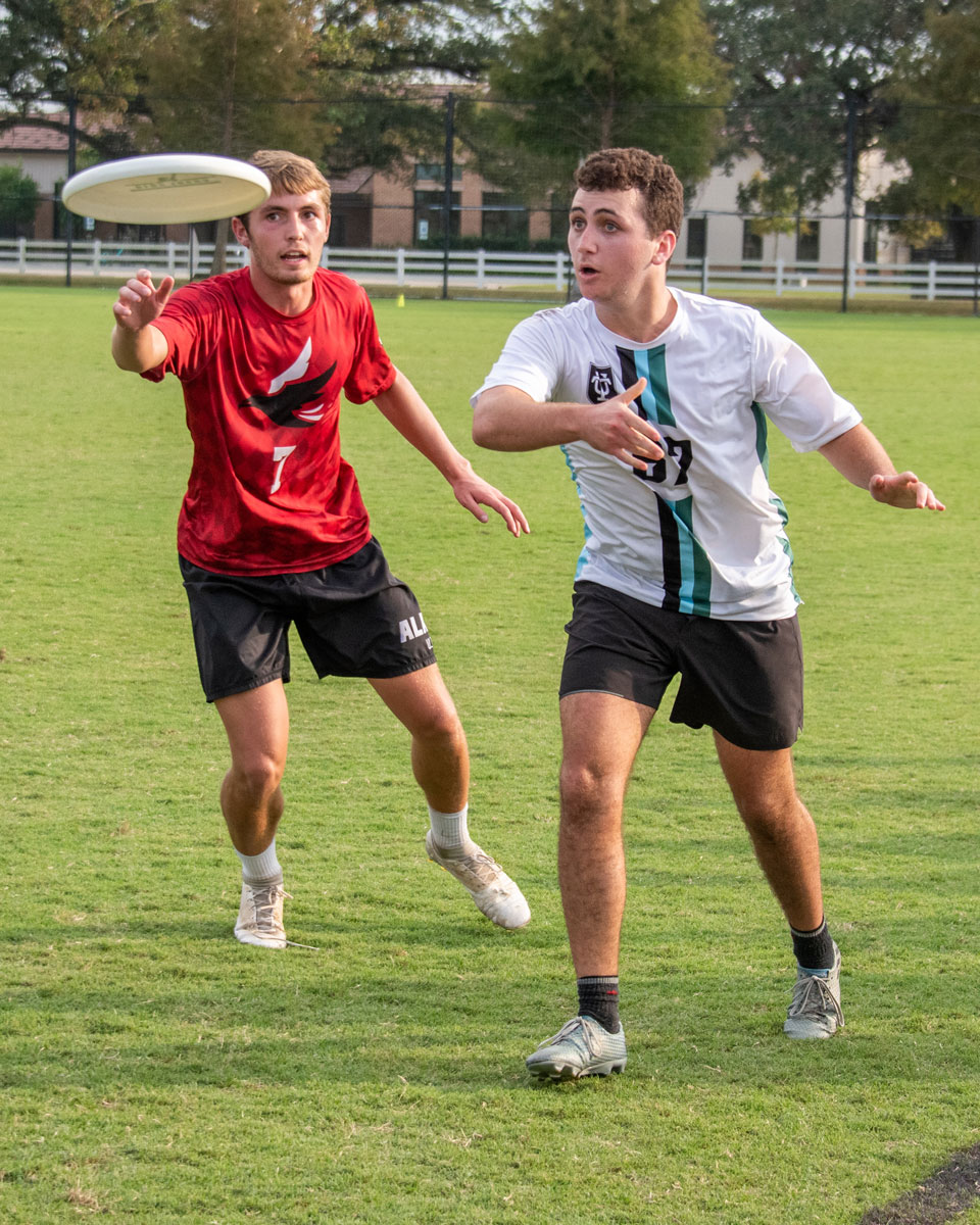 TulaneCampusRec's tweet photo. Congratulations to Men's Ultimate Frisbee's Charlie Smith for being recognized in Ultiworld’s 2021 College Awards! Smith, a Tulane sophomore, was named the first runner up from the 2021 D-I Men’s Rookie of the Year Award.

Read the full article: https://t.co/d27bUvqiEB https://t.co/2aAm9tUzVP