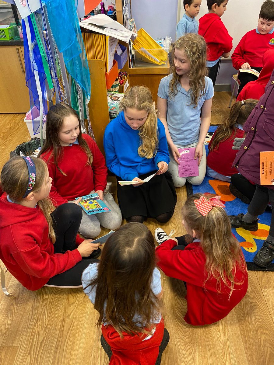 PentrerGraig's tweet photo. #pgpspaceships enjoyed a visit from our new Welsh reading buddies from #pgpmercury Diolch to our new friends! π΄σ §σ ’σ ·σ ¬σ ³σ Ώππ«π¬π΄σ §σ ’σ ·σ ¬σ ³σ Ώ https://t.co/KkQJ2sovI2