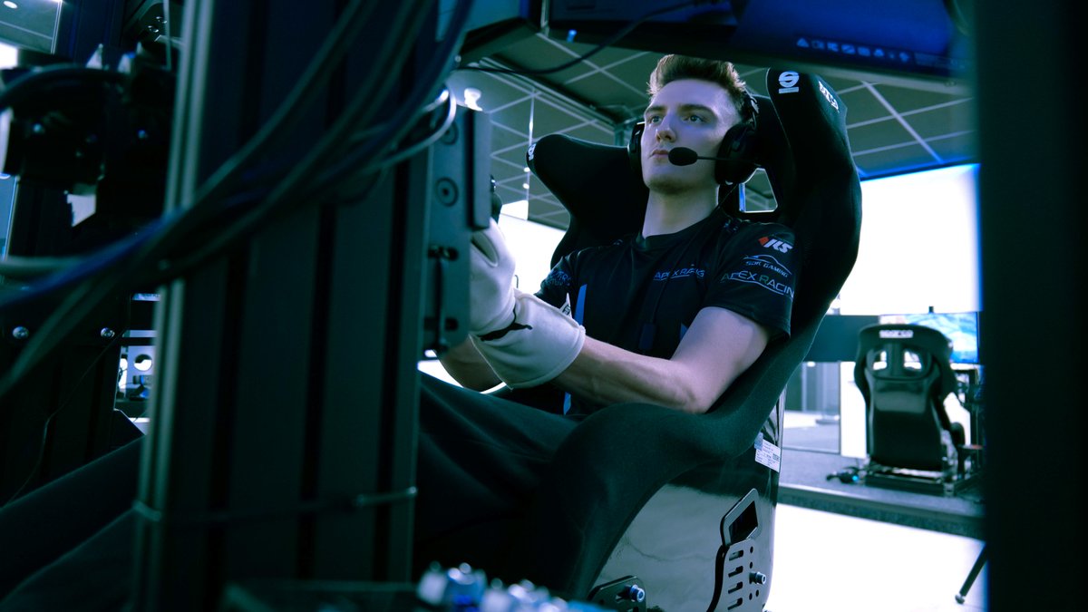apexracingteam's tweet photo. Annnnnd a few more from behind the scenes of the @iRacing Daytona24 last weekend.

@realVRS 
#iracing #iracingdaytona24 #simcentre #apexracingteam #behindthescenes https://t.co/7DoK9tbh2l