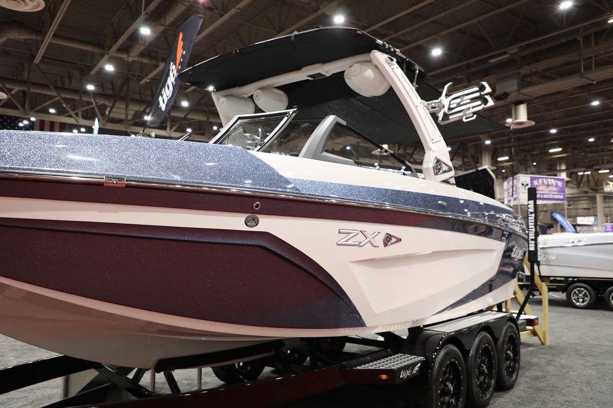 nrgpark's tweet photo. Day 2️⃣ has begun for @houstonautoshow and @houstonboatshow at NRG Center until 9:00PM. We can’t wait to see you here!
.
.
.
#houstonautoshow #houstonboatshow #nrgcenter #cars #boats #thingstodoinhouston https://t.co/3NS75UmrTq
