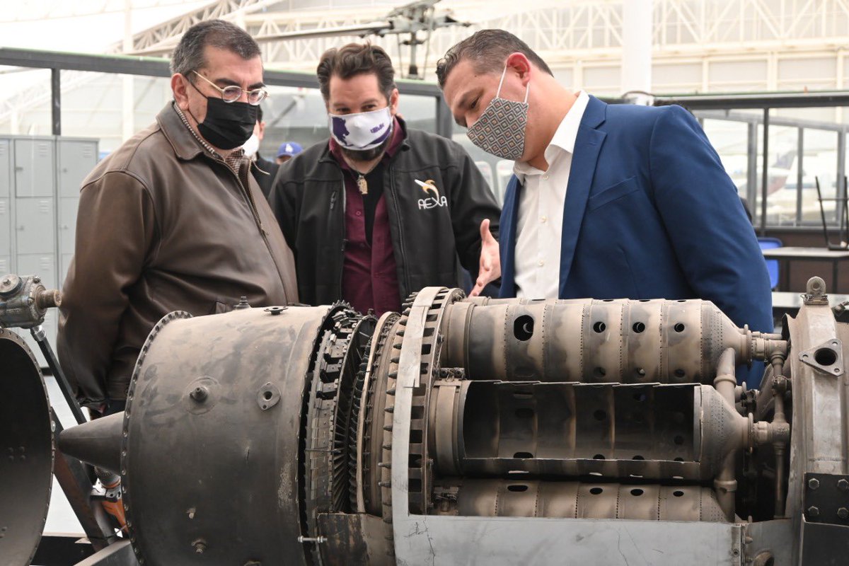 omarfayad's tweet photo. Esta visita tuvo como objetivo fortalecer proyectos como el sector espacial en #Hidalgo, así como el Laboratorio Nacional de Acceso Espacial #LANAE y el lanzamiento de nanosatélites. https://t.co/72vnublrkG