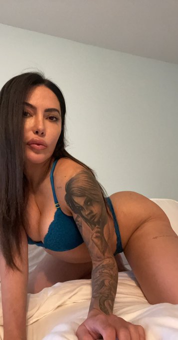 Watch Lela Star's leaked NSFW photo on TwXstars