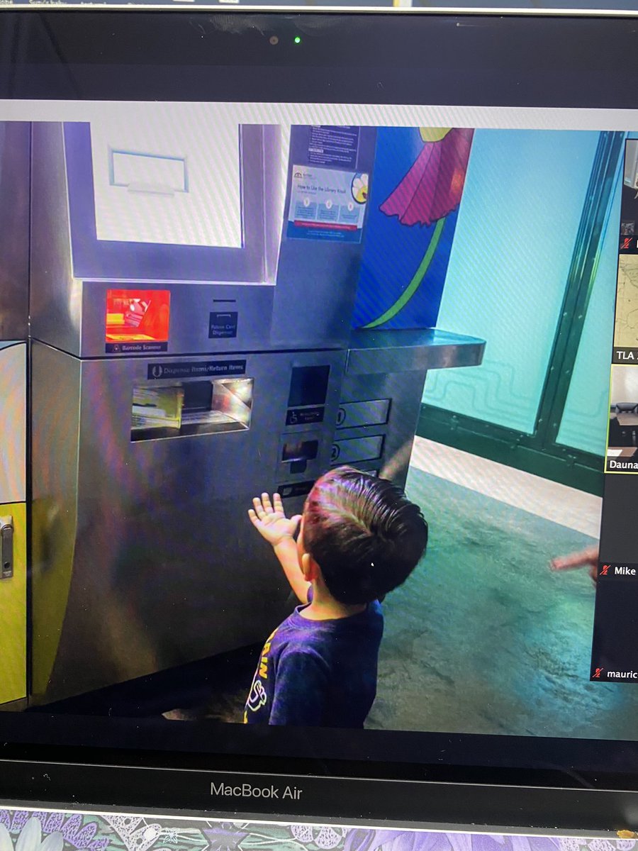 aldinelibraries's tweet image. The wave of the future. Mobile public library kiosks. Cheaper than a book bus, too. Great idea and a great service to the community in Harlingen. @myharlingen #ITRT @TXLA Thanks Henry Pullin for another great topic. @TSLAC
