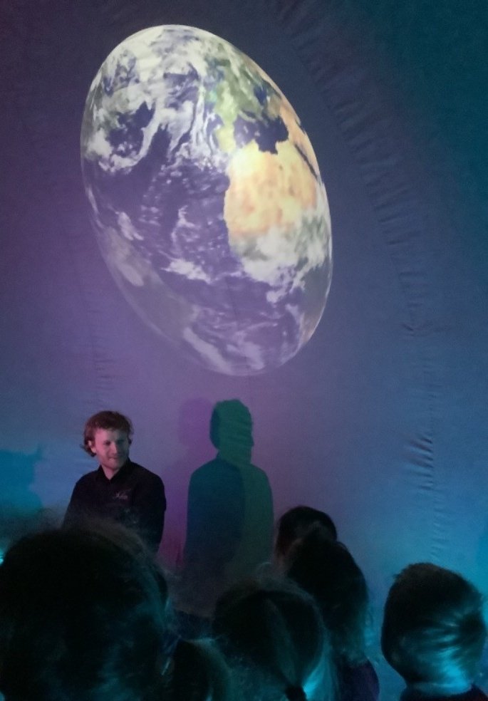CallingtonPS's tweet photo. Thank you @ExplorerDome for the most amazing, multisensory learning experience for Reception. They have been talking about animals and their related environments all week. #engaginglearning #savetheplanet
#exploretheworld https://t.co/xNbgP9Inye