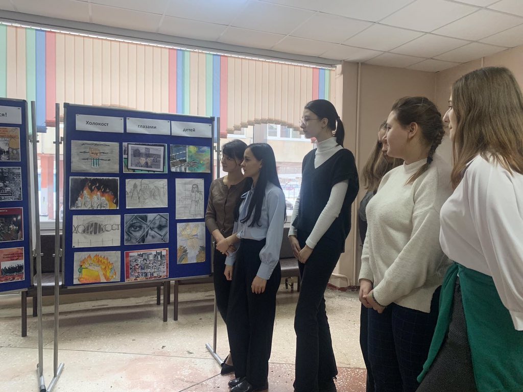 С 17 по 31 января в Лицее проводятся мероприятия, посвященные памяти жертв Холокоста и воинов Красной Армии-освободителей Аушвица (Освенцима). Для ребят уже проведены уроки мужества и тематические экскурсии